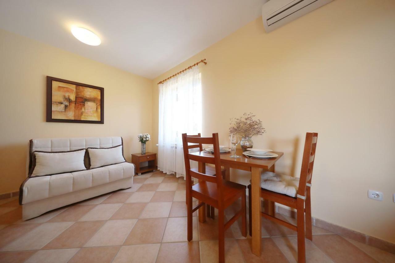 Apartments Villa Marnii Кожино Екстер'єр фото